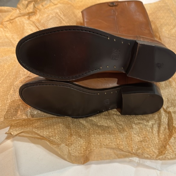 Frye Melissa button  2 wide calf - Picture 4 of 11